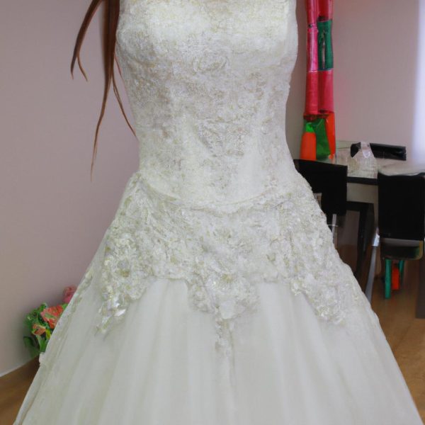 Ruyada Baskasinin Uzerinde Beyaz Elbise Gormek