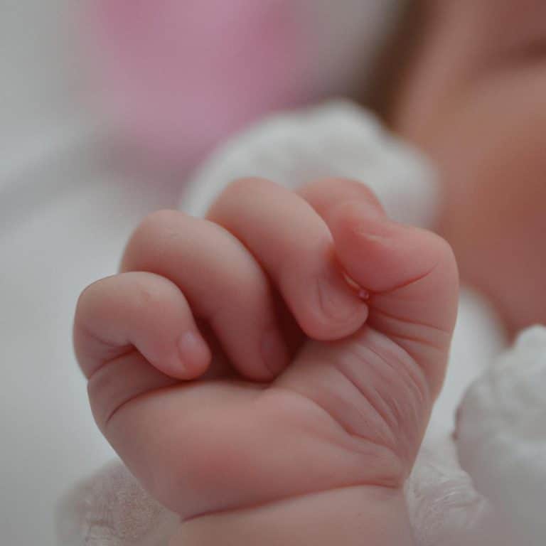 Ruyada Bebegi Emzirmek