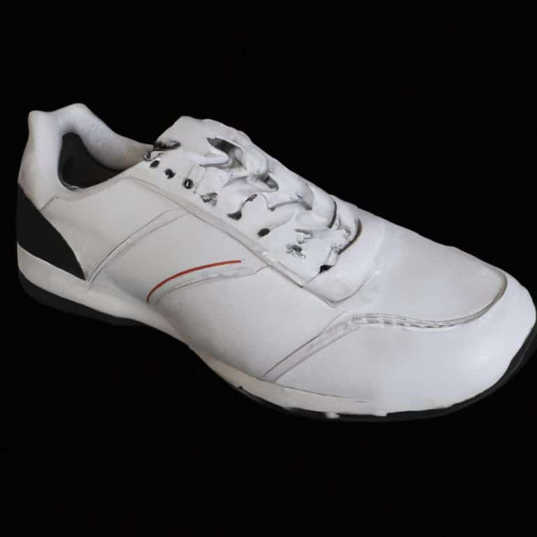 Ruyada Beyaz Spor Ayakkabi Gormek