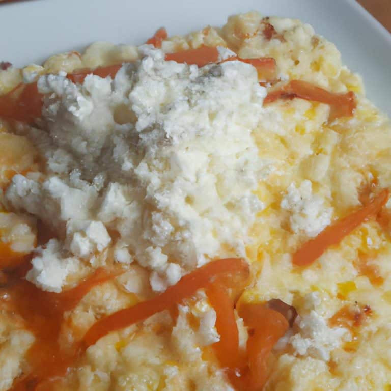 Ruyada Beyaz Uzum Yemek