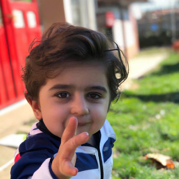 Ruyada Cocugunu Dovmek