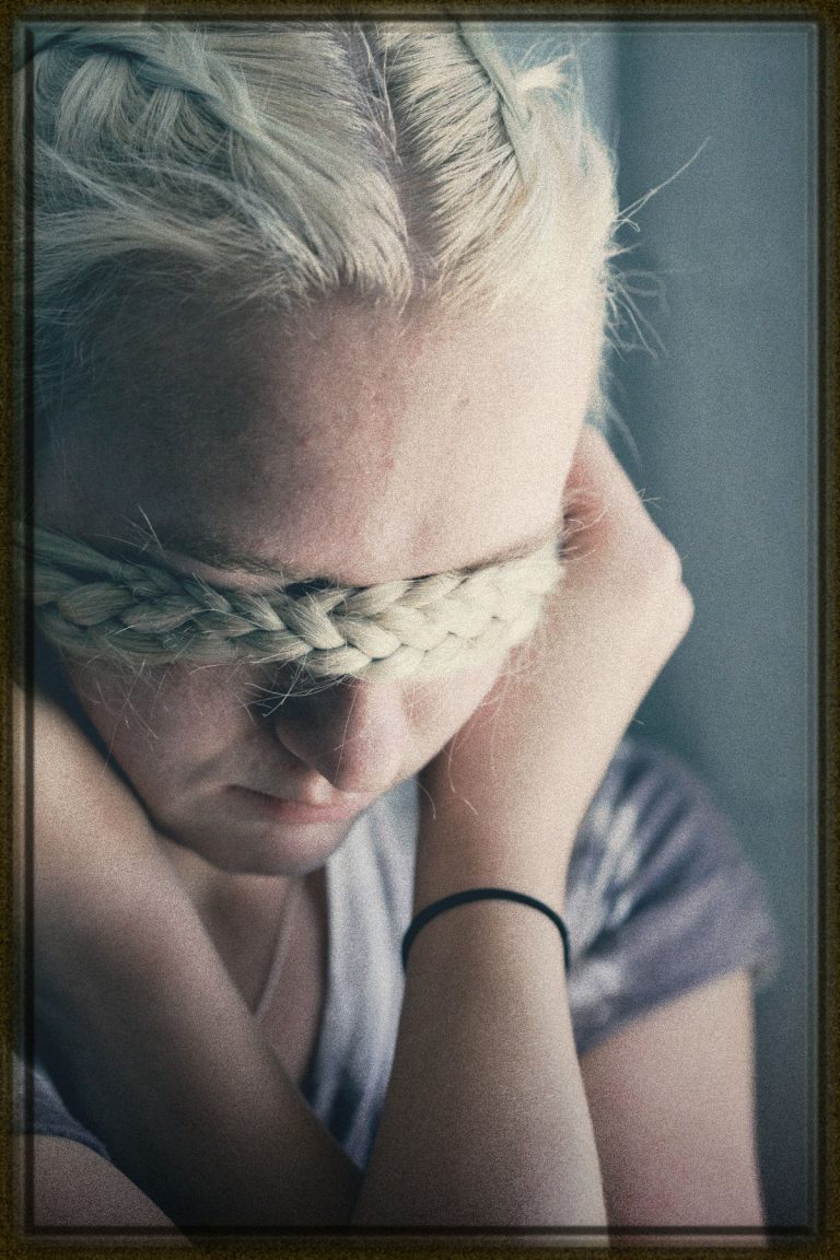 Rüyada Genç Birinin Saçlarının Beyazladığını Görmek