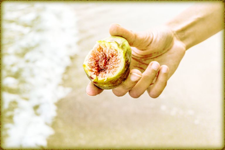 Rüyada İncir Yemek