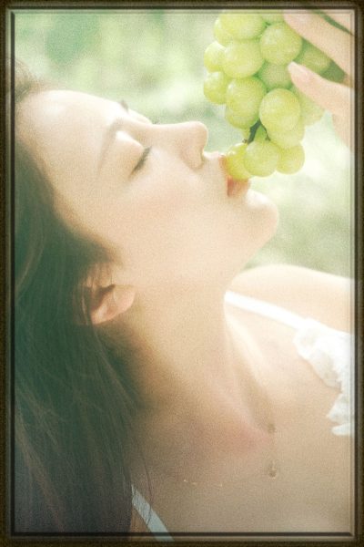 Rüyada Üzüm Yemek